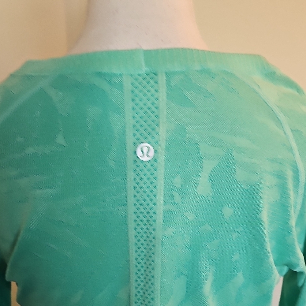 Lululemon Athletica Aqua Long Sleeve Top - Picture 5 of 8